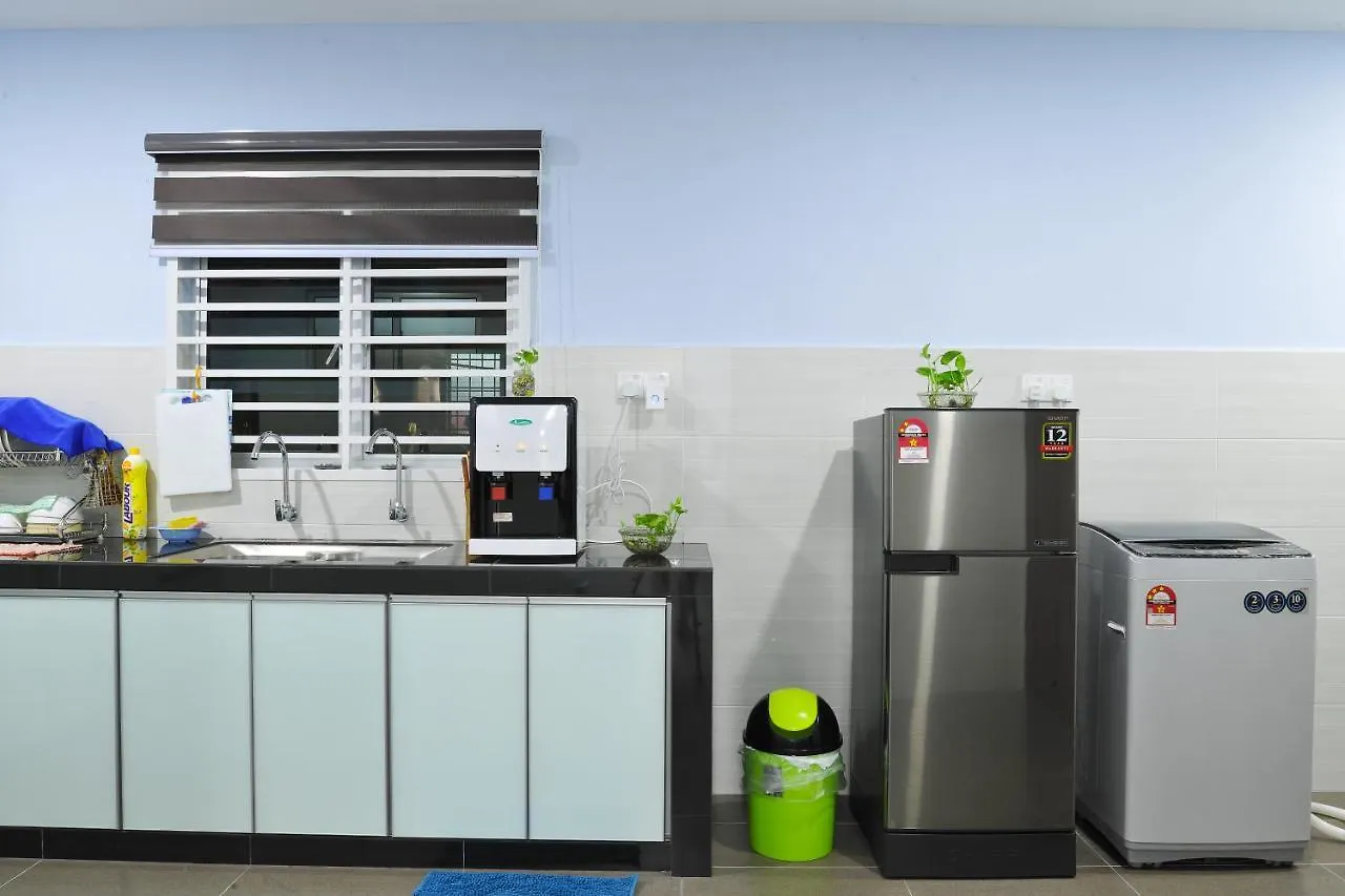 Homestay Comfort House At Melaka Bukit Baru
